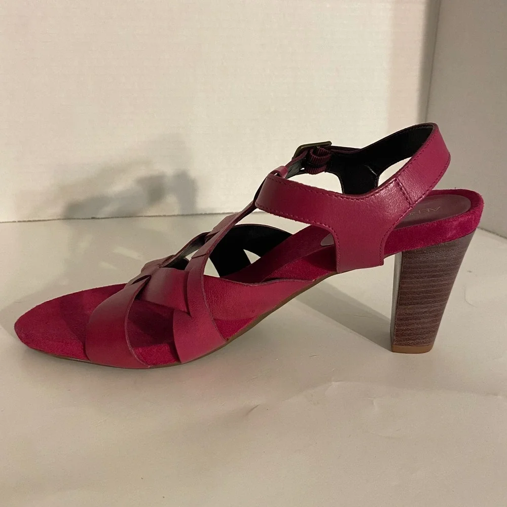 AEROSOLES Leather Strappy Heeled Sandals Size 8.5 Pink Magenta Boho Office